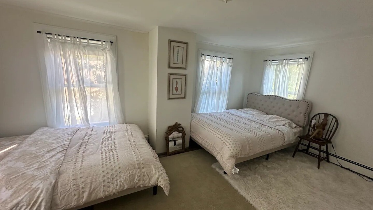 Photo of Bedroom in Stony Brook