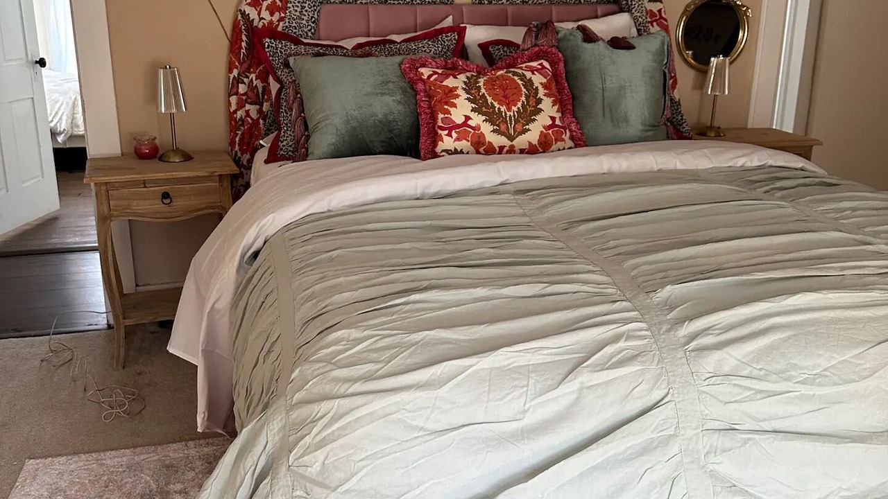Photo of Bedroom in Stony Brook