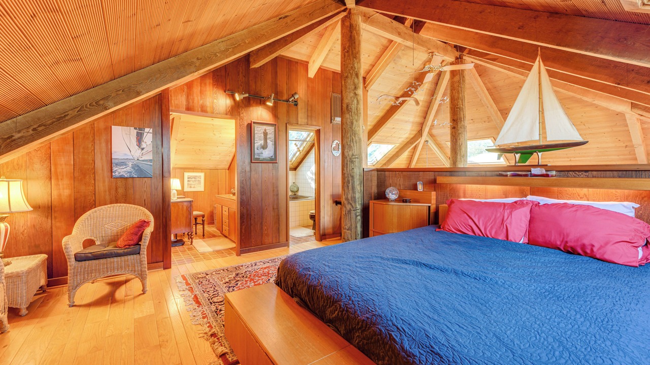 Photo of Bedroom in Deltaville