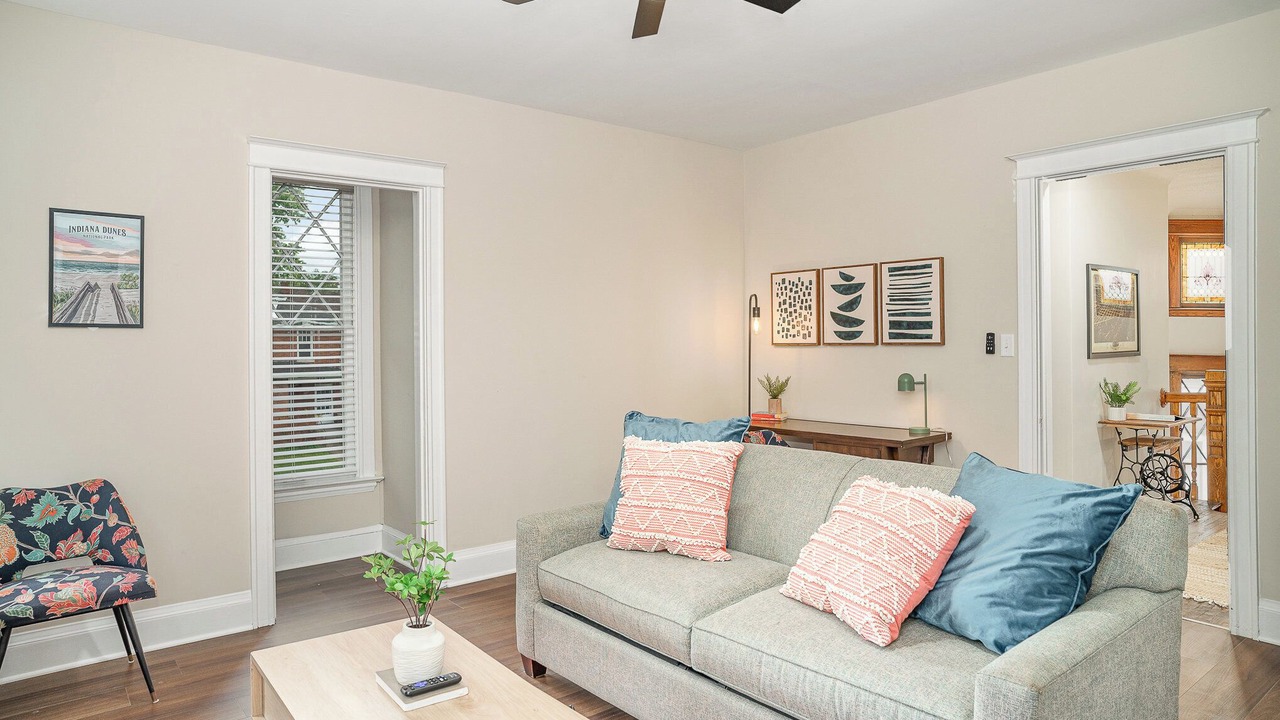 Photo of Livingroom in Michigan City