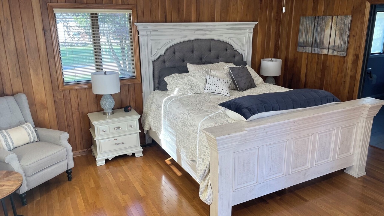 Photo of Bedroom in Odon