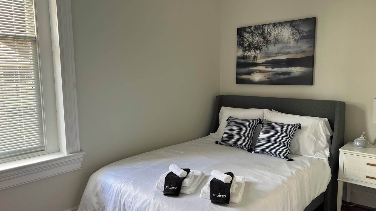 Photo of Bedroom in Monroe Ward