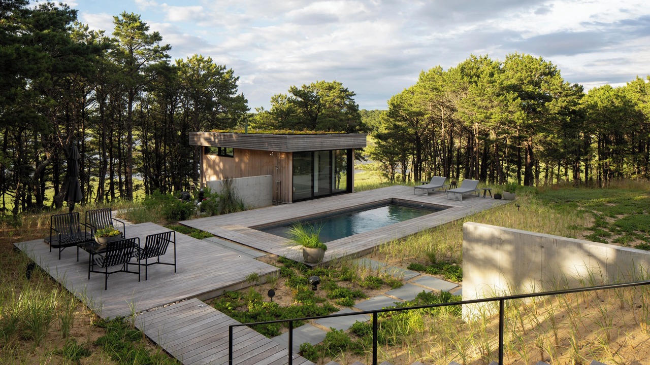 Photo of Outdoor in Indian Neck Heights