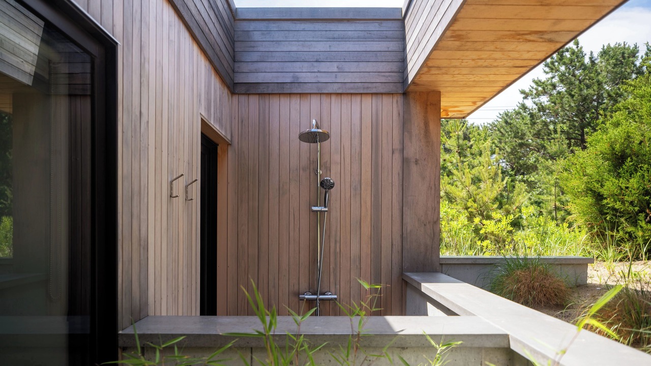 Photo of Outdoor in Indian Neck Heights