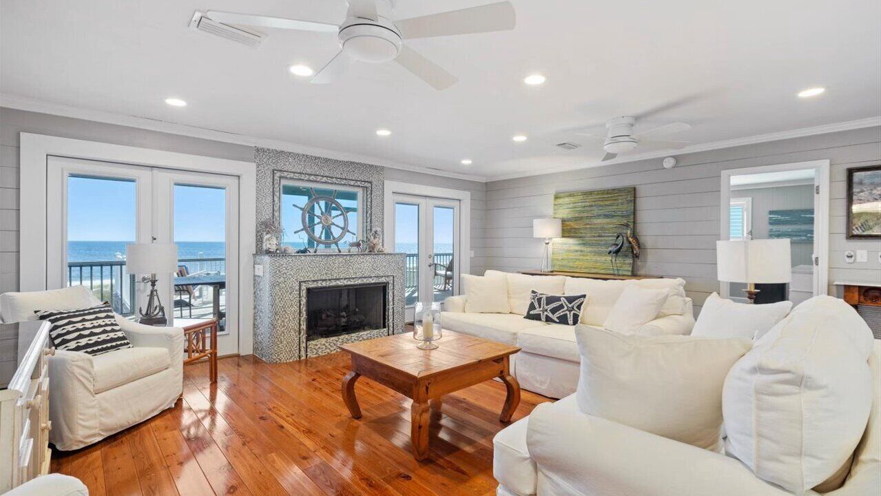 Photo of Livingroom in Alligator Point
