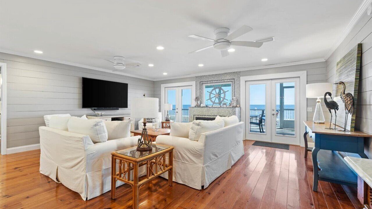 Photo of Livingroom in Alligator Point