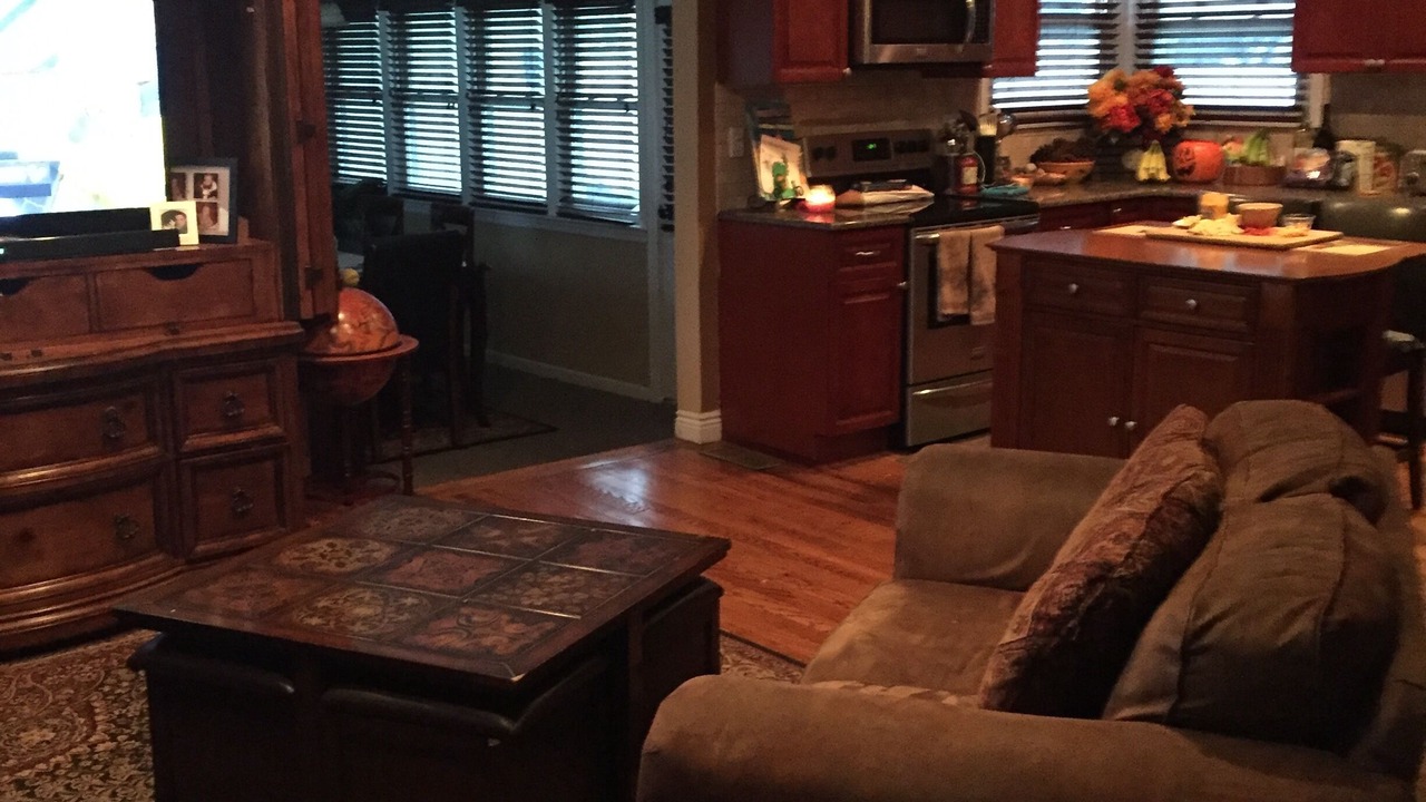 Photo of Livingroom in Massapequa