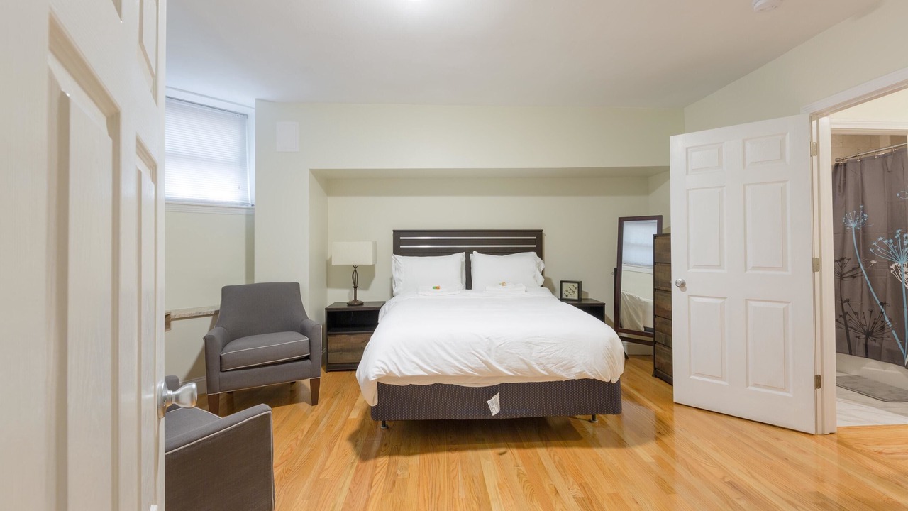 Photo of Bedroom in Fenway–Kenmore