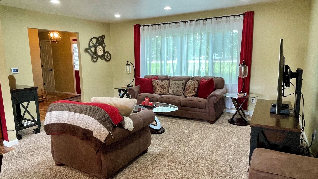 Photo of Livingroom in Mishawaka