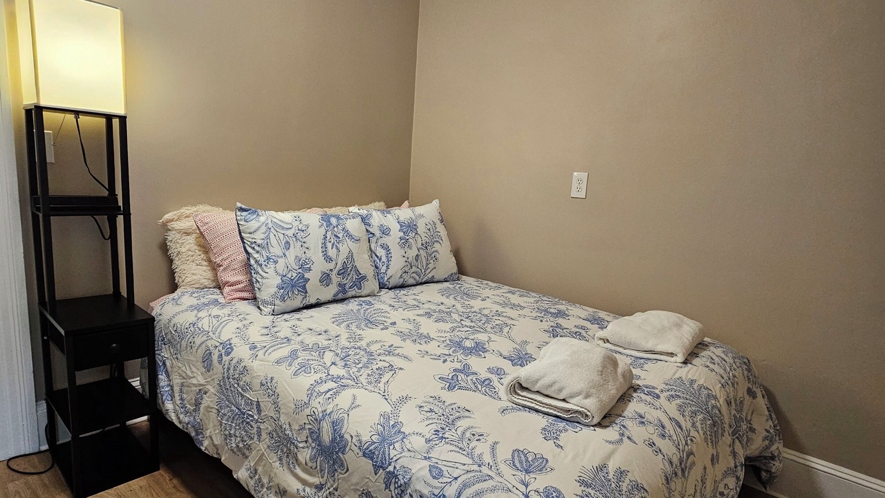 Photo of Bedroom in Mid-Cambridge