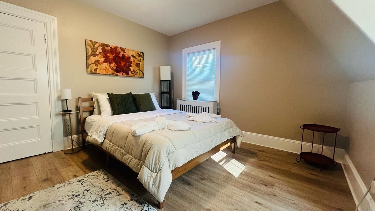 Photo of Bedroom in Mid-Cambridge