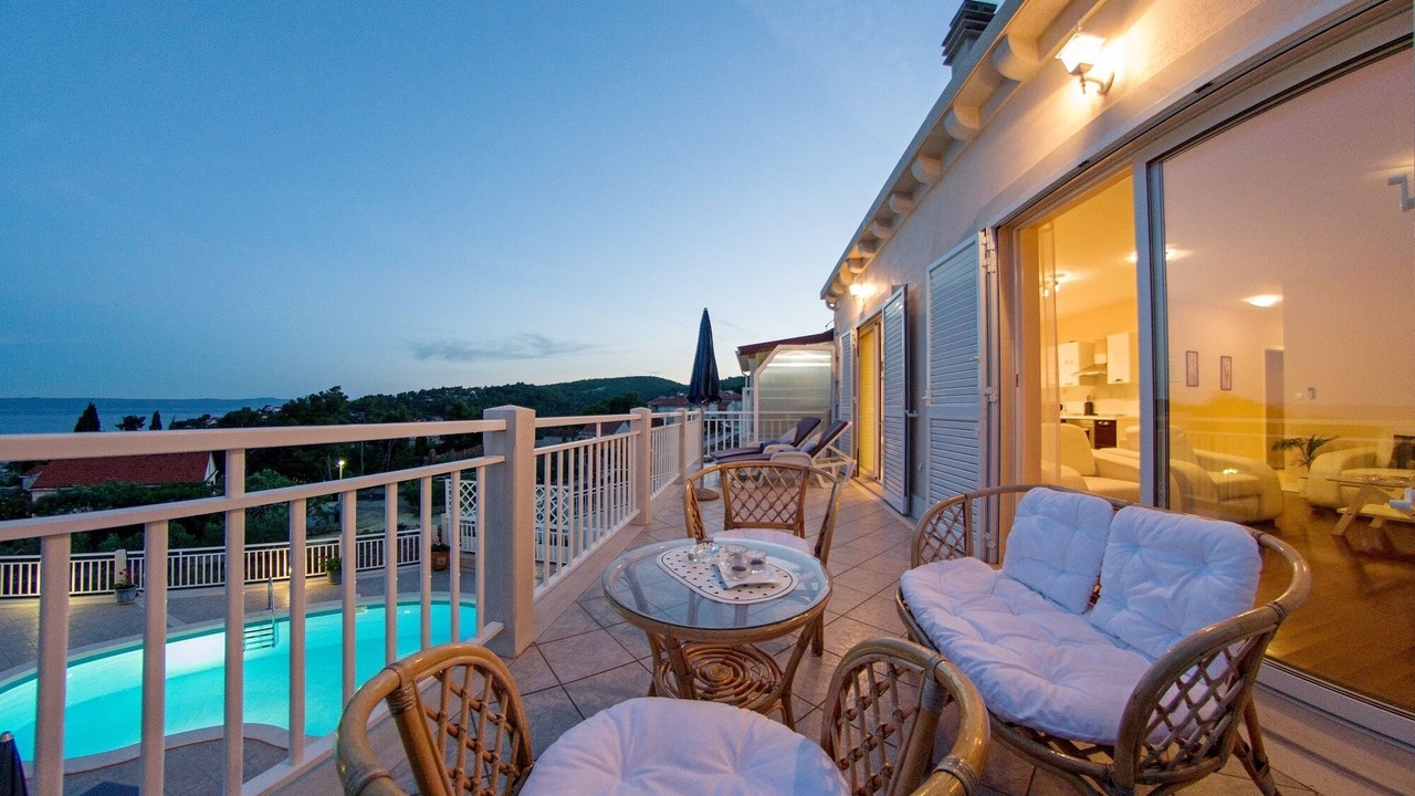 Photo of Patio Balcony in Sumartin