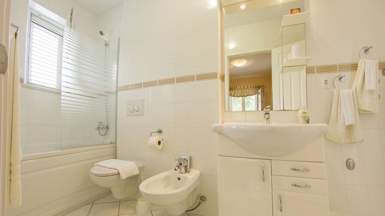 Photo of Bathroom in Sumartin