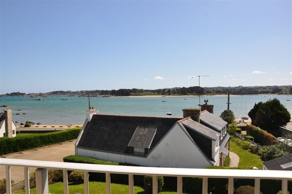 Photo of Outdoor in Cote de Granit Rose