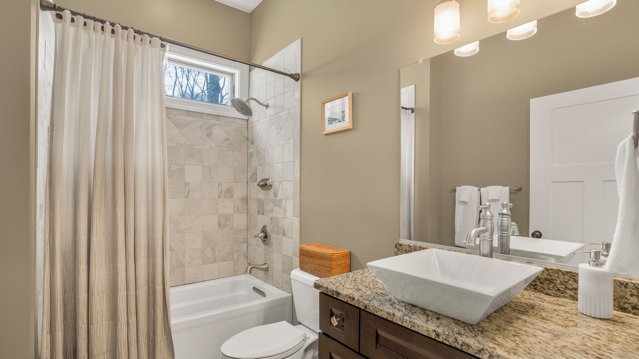 Photo of Bathroom in Treeloft