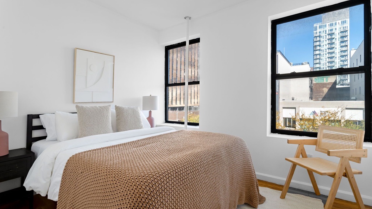 Photo of Bedroom in Chinatown