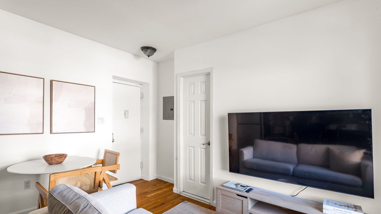 Photo of Livingroom in Chinatown