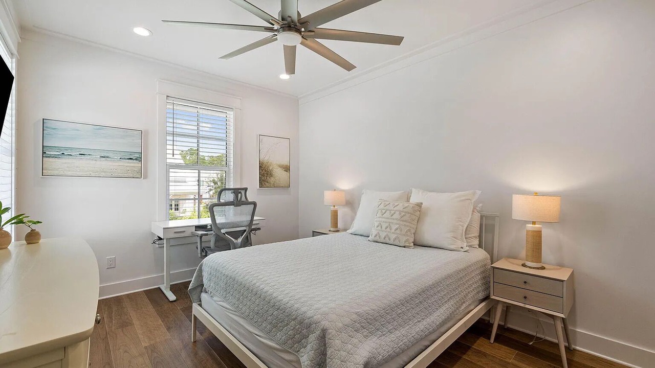 Photo of Bedroom in Seacrest
