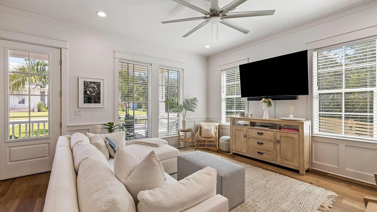 Photo of Livingroom in Seacrest