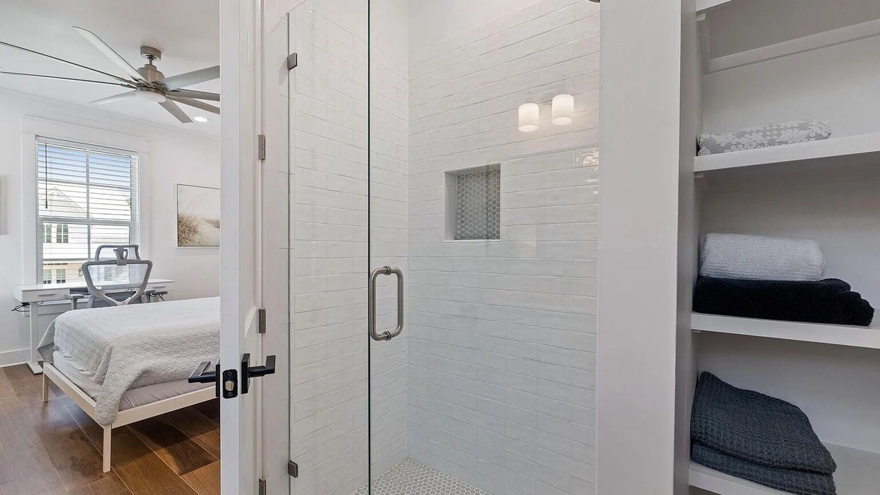 Photo of Bedroom in Seacrest