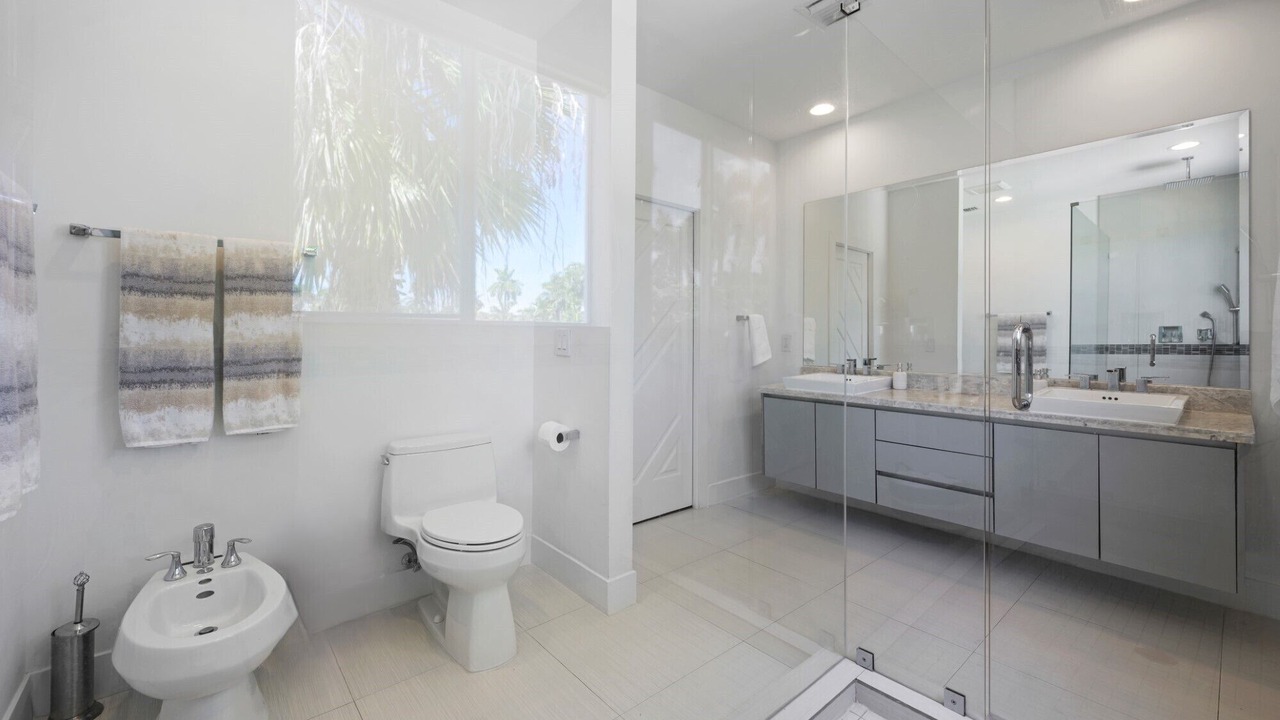 Photo of Bathroom in North Bay Village