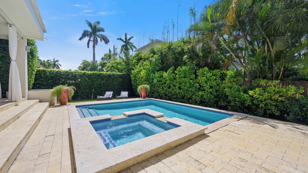 Photo of Outdoor in North Bay Village
