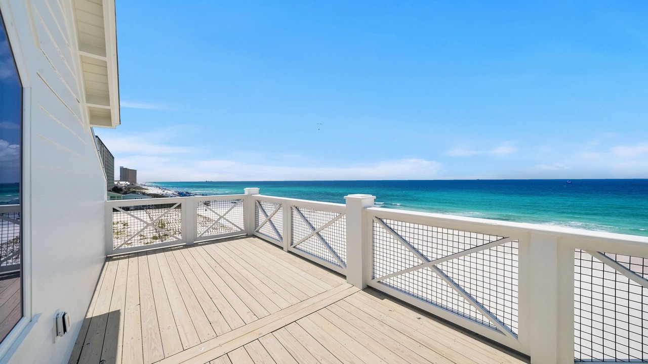 Photo of Patio Balcony in Biltmore Beach