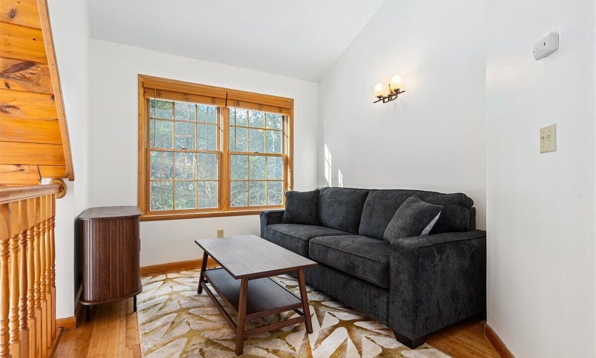 Photo of Livingroom in Warrensburg