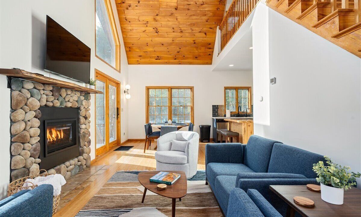 Photo of Livingroom in Warrensburg