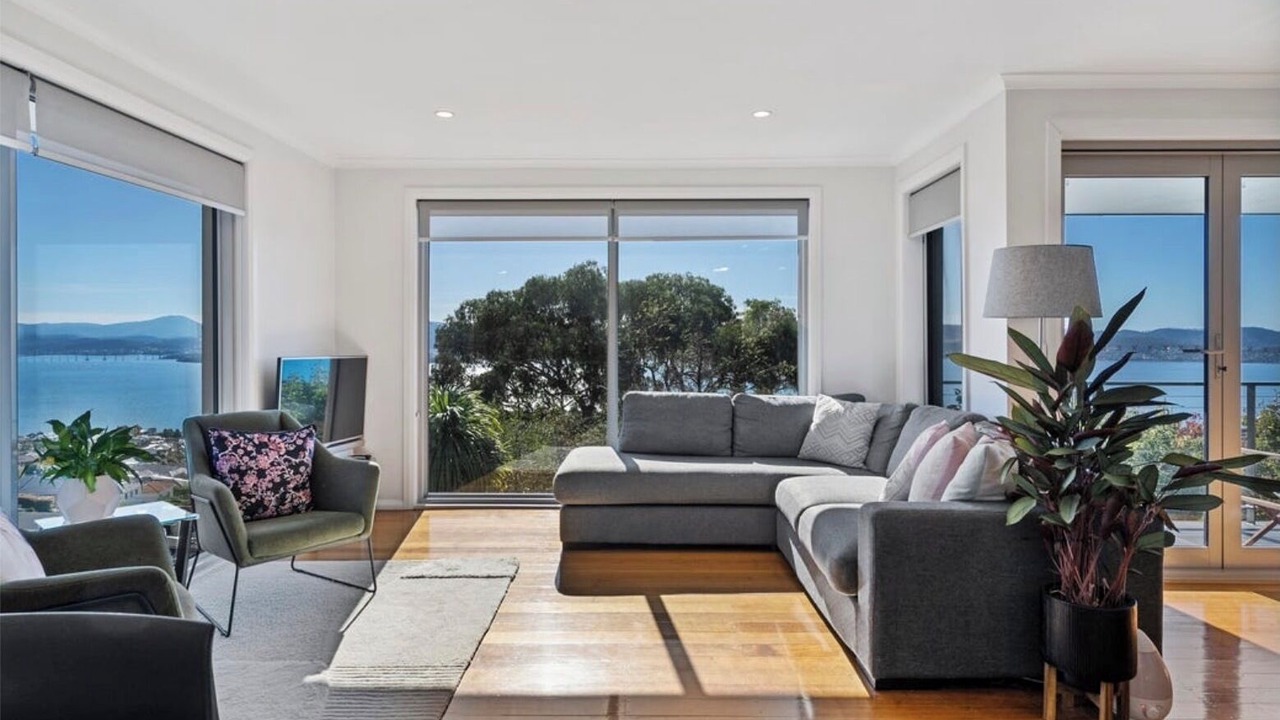 Photo of Livingroom in Sandy Bay
