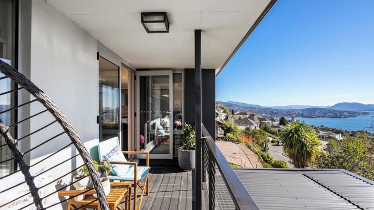 Photo of Patio Balcony in Sandy Bay