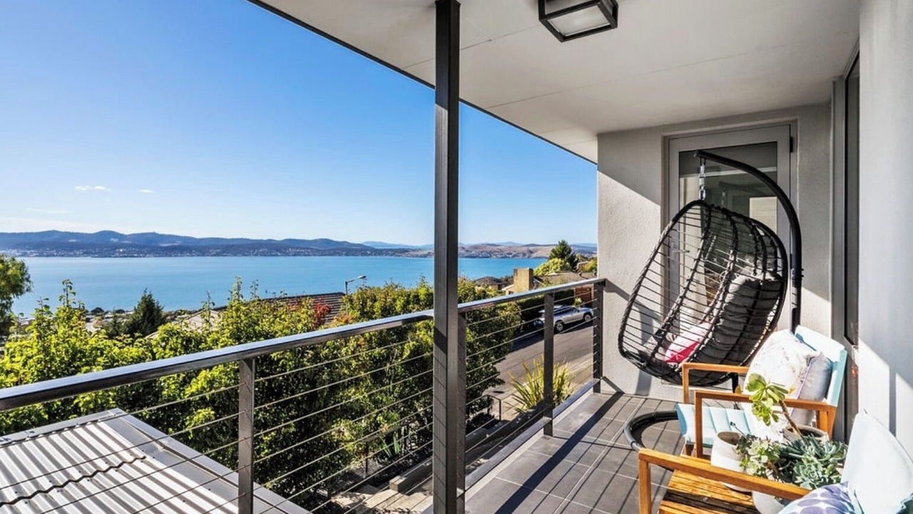 Photo of Patio Balcony in Sandy Bay