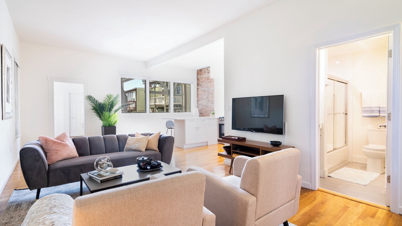Photo of Livingroom in Jeffries Point