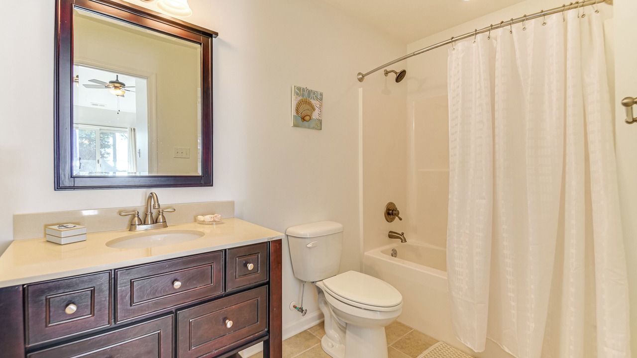 Photo of Bathroom in Windmill Point