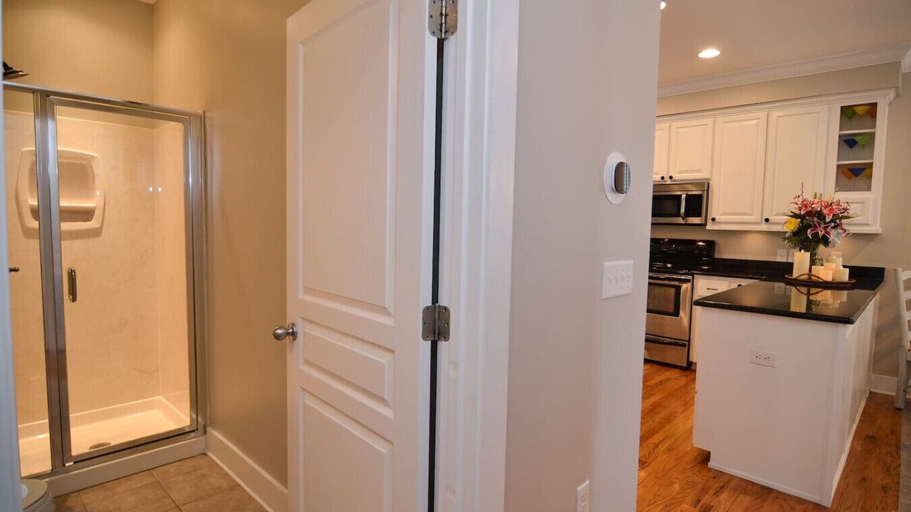 Photo of Bathroom in Treetop