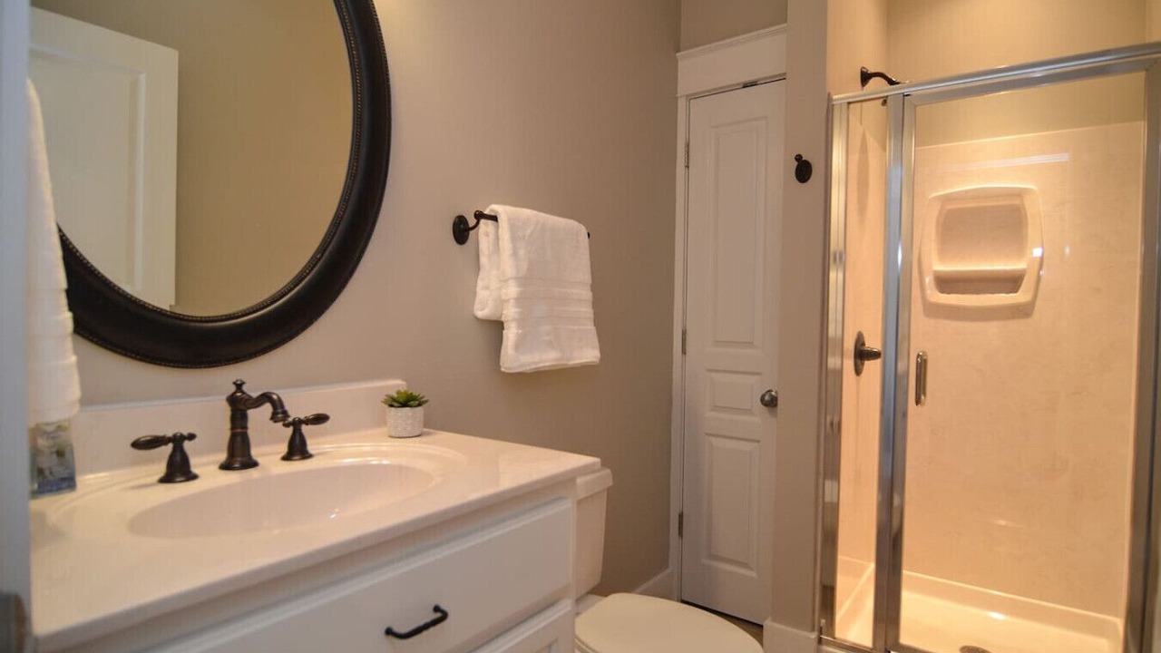 Photo of Bathroom in Treetop