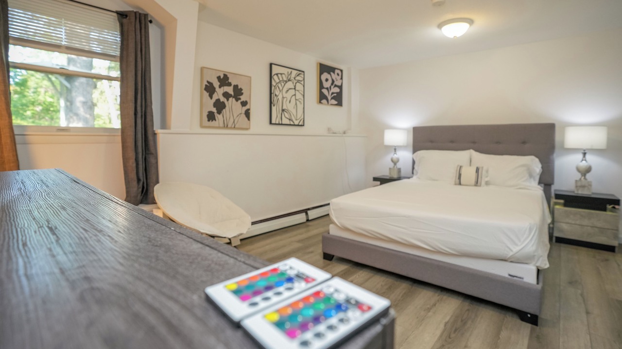 Photo of Bedroom in Amherst Center