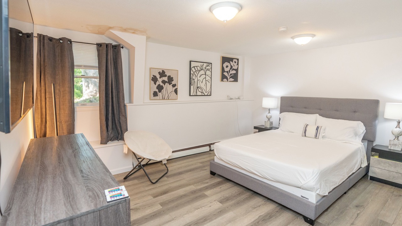 Photo of Bedroom in Amherst Center