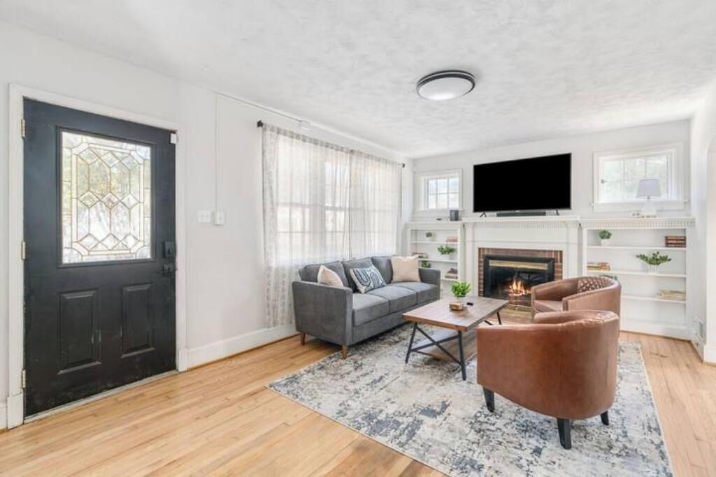 Photo of Livingroom in Glen Allen