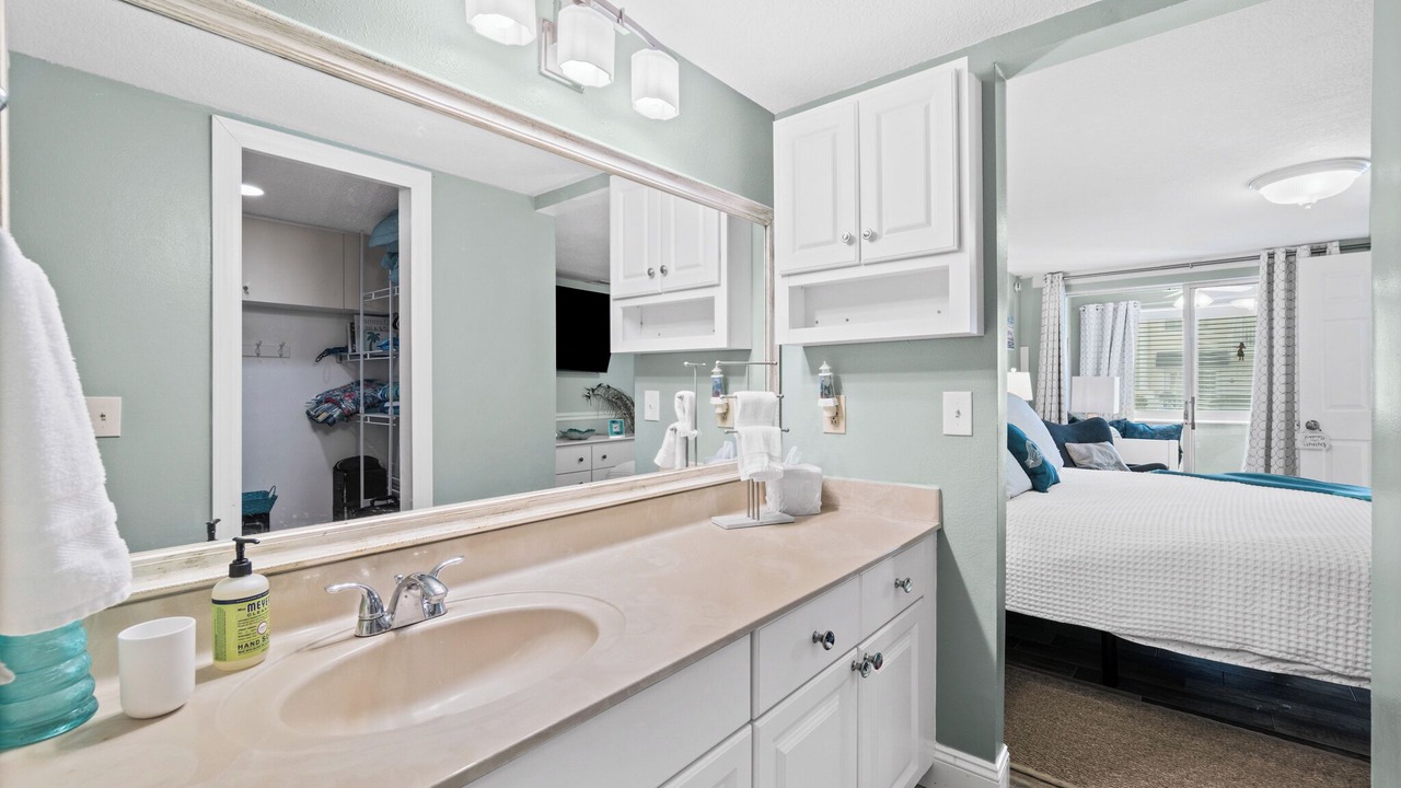 Photo of Bathroom in Cape Caneveral Beach Gardens