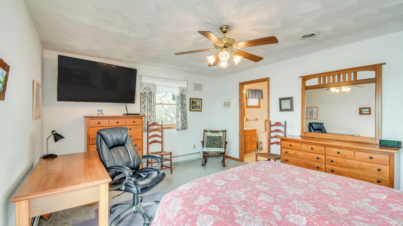 Photo of Bedroom in Town of Ledyard