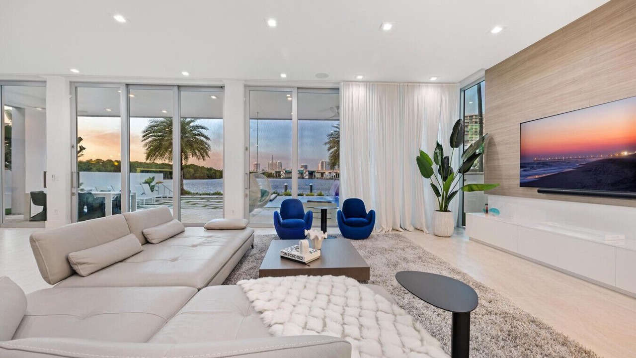 Photo of Others in Sunny Isles Beach
