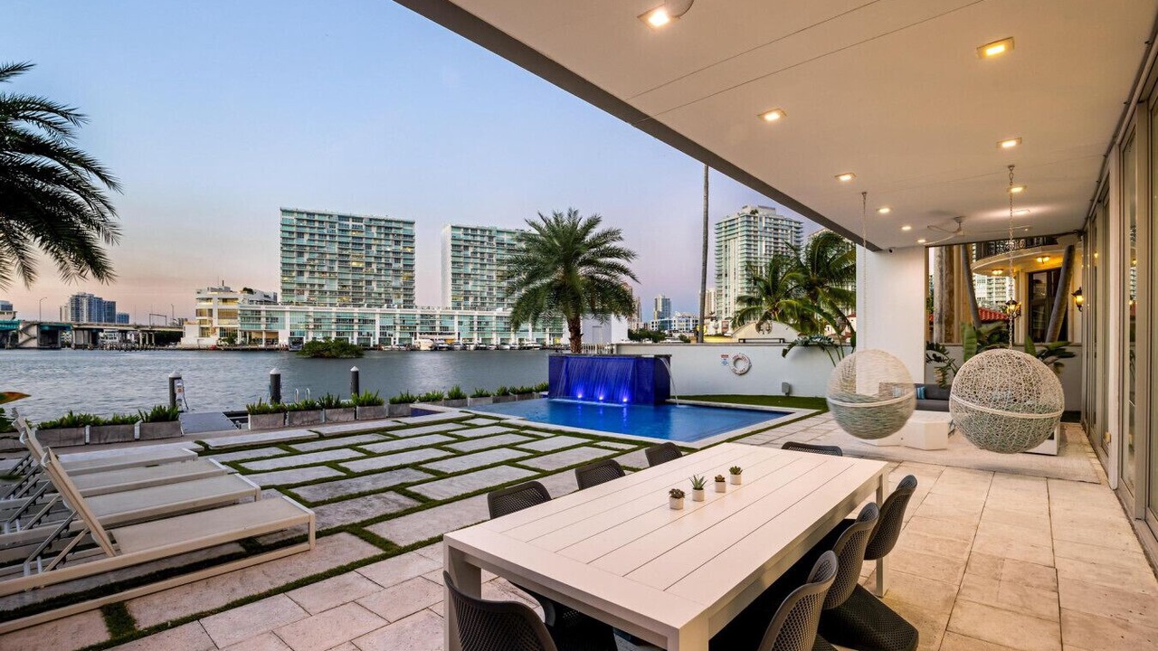 Photo of Outdoor in Sunny Isles Beach