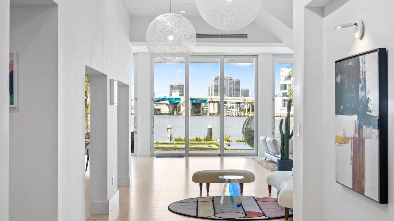 Photo of Others in Sunny Isles Beach