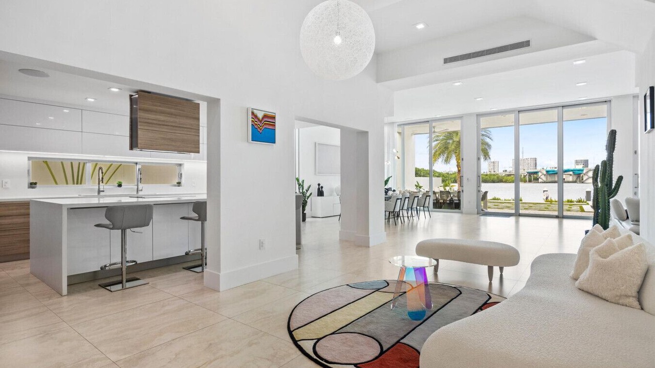 Photo of Others in Sunny Isles Beach