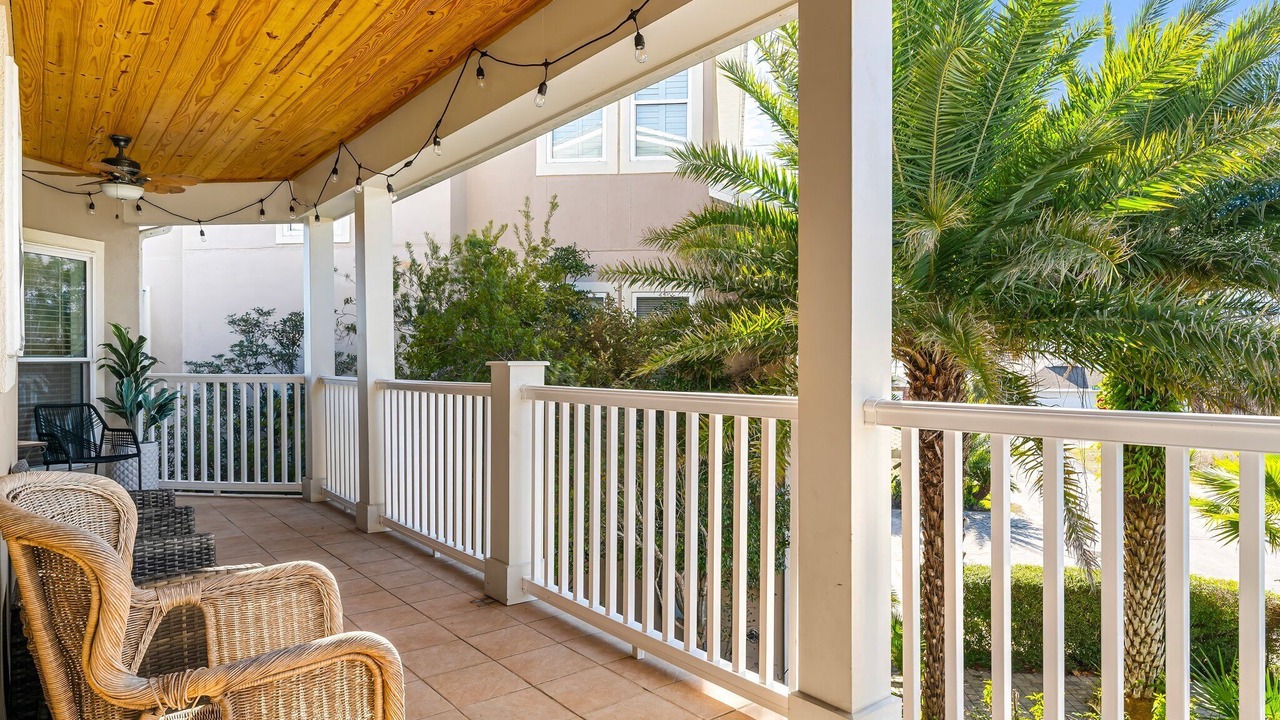 Photo of Patio Balcony in Kiska Beach
