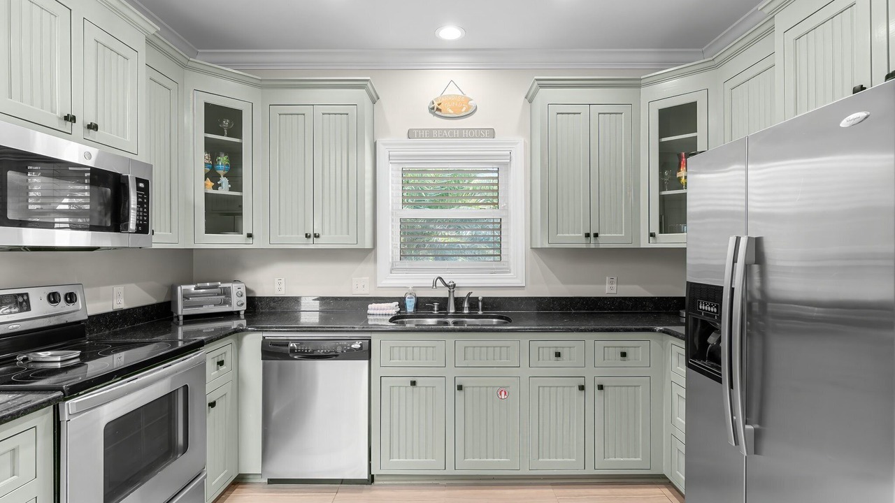 Photo of Kitchen in Kiska Beach