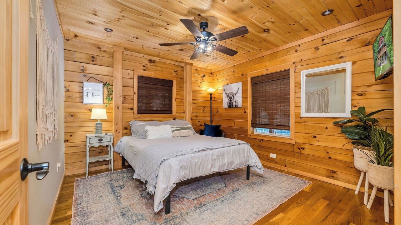 Photo of Bedroom in Grassy Creek