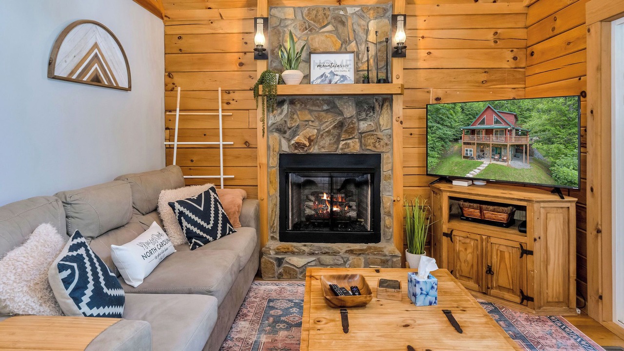 Photo of Livingroom in Grassy Creek