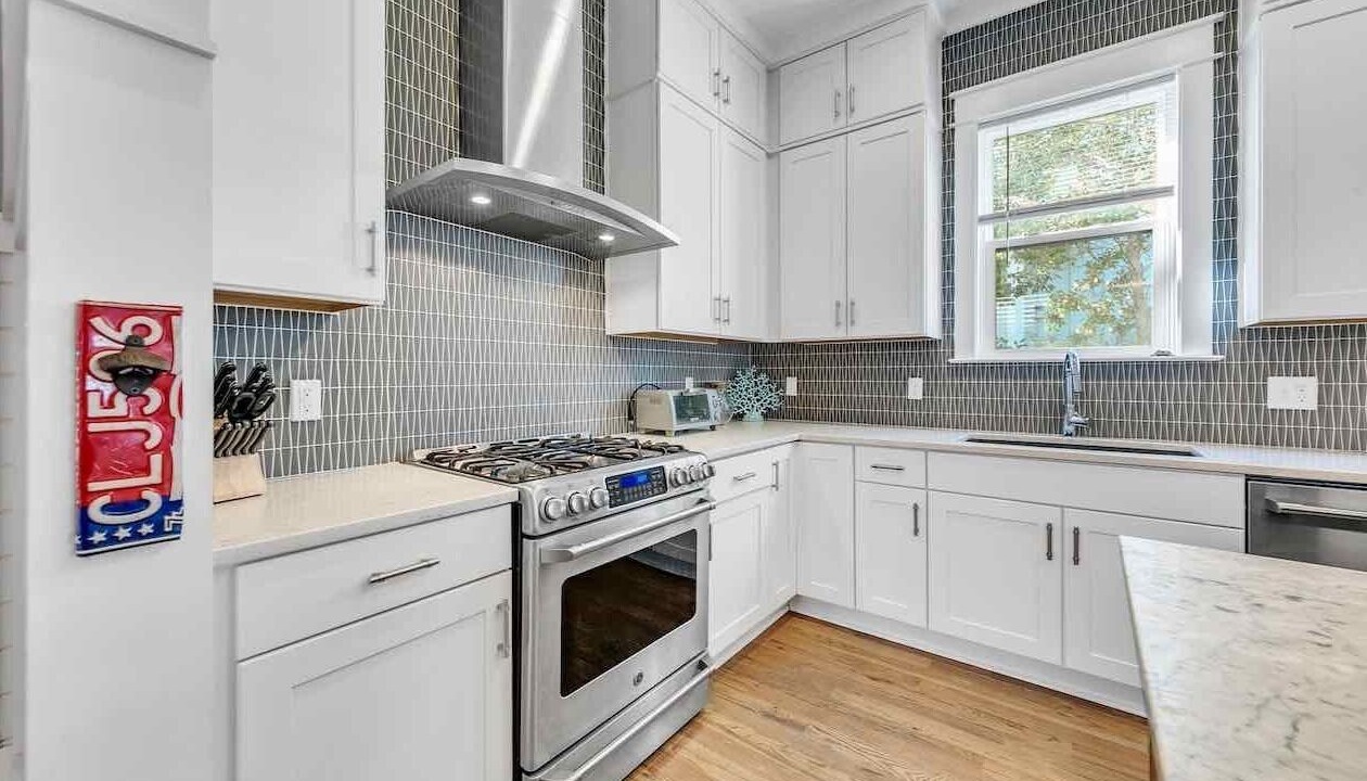 Photo of Kitchen in Greenway Park